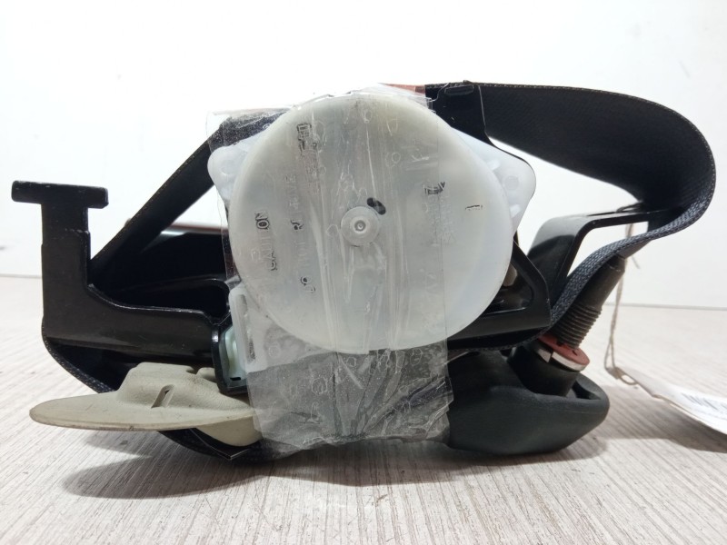 Recambio de cinturon seguridad trasero izquierdo para kia carens iv 1.6 gdi referencia OEM IAM   