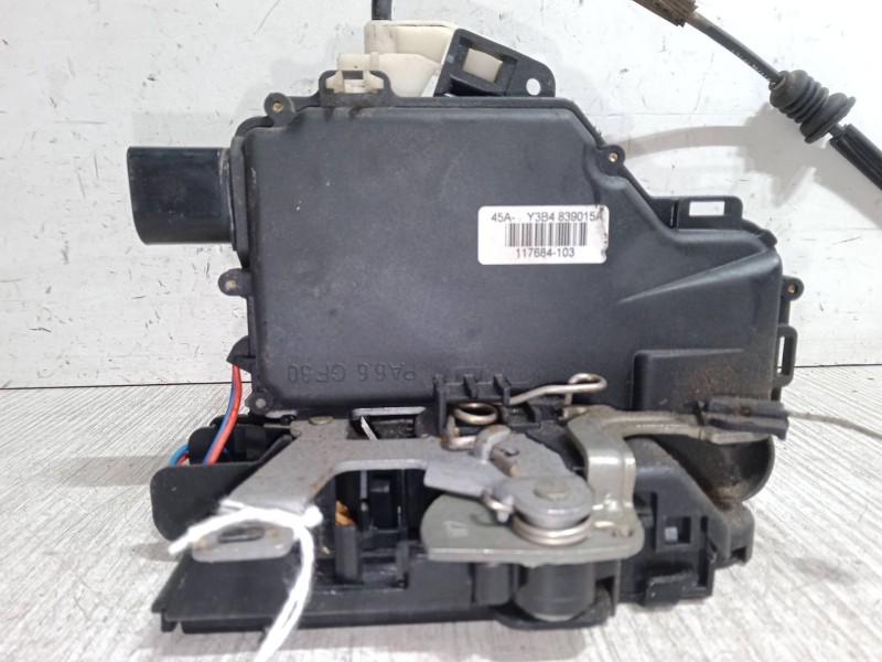 Recambio de cerradura puerta trasera izquierda para volkswagen golf iv (1j1) 1.4 16v referencia OEM IAM Y3B4839015A  