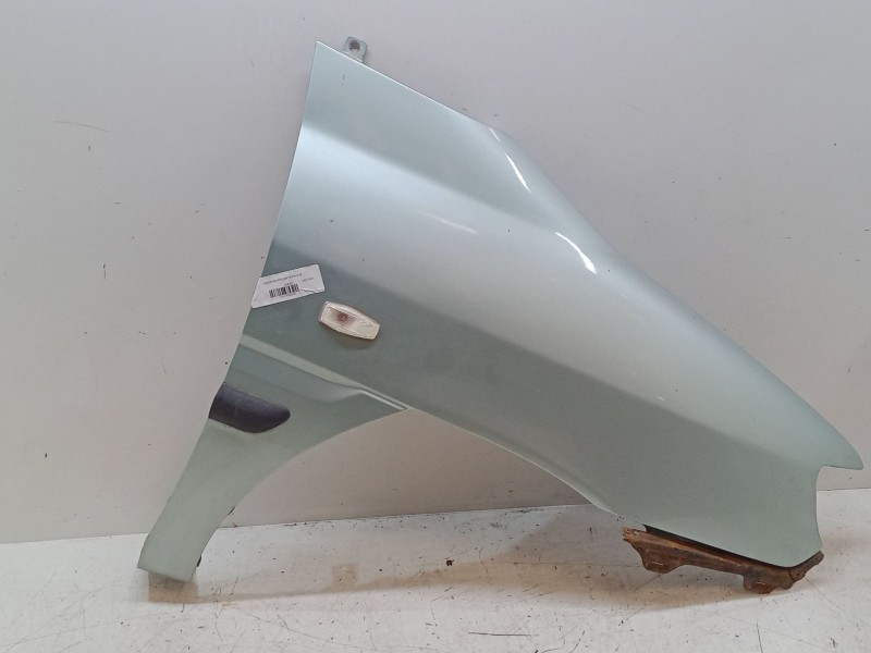 Recambio de aleta delantera derecha para hyundai matrix (fc) 1.8 referencia OEM IAM   