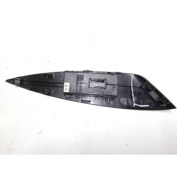MANDO ELEVALUNAS DELANTERO DERECHO 254111KA5A 