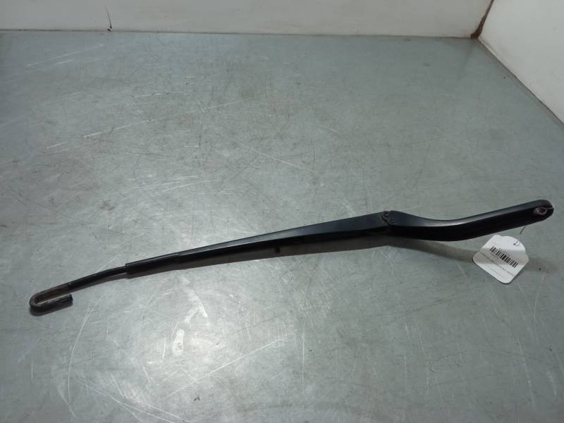 BRAZO LIMPIA DELANTERO DERECHO 61619449943 