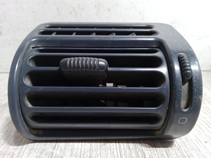 Recambio de aireador izquierdo para fiat scudo caja/chasis (220_) 2.0 jtd referencia OEM IAM   