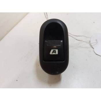 MANDO ELEVALUNAS DELANTERO DERECHO 96401469XT 
