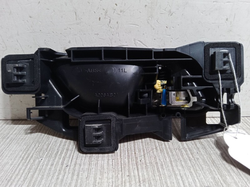Recambio de maneta interior puerta delantera izquierda para opel corsa f (p2jo) 1.2 (68) referencia OEM IAM   