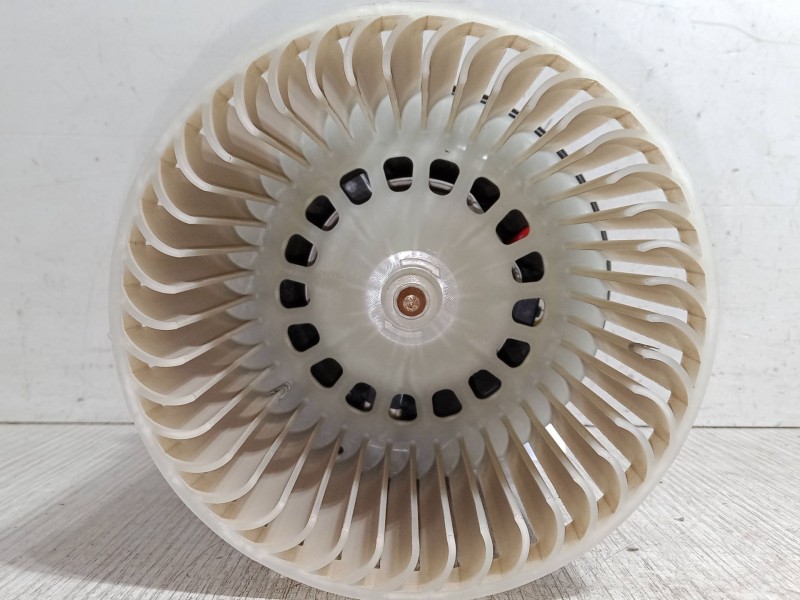 Recambio de motor calefaccion para opel corsa f (p2jo) 1.2 (68) referencia OEM IAM 7015031111  