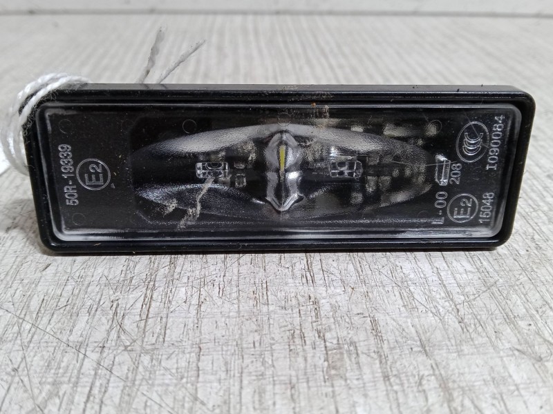 Recambio de piloto matricula para opel corsa f (p2jo) 1.2 (68) referencia OEM IAM 9815225980  