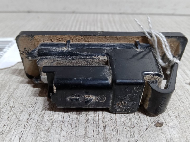 Recambio de piloto matricula para opel corsa f (p2jo) 1.2 (68) referencia OEM IAM 9815225980  