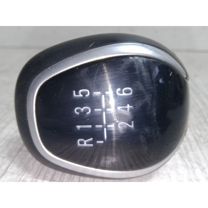 Recambio de pomo palanca cambio para opel corsa f (p2jo) 1.2 (68) referencia OEM IAM 6V  