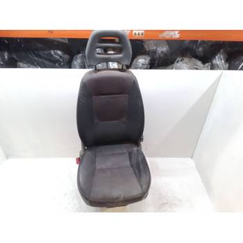 ASIENTO DELANTERO IZQUIERDO 