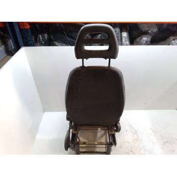 ASIENTO DELANTERO IZQUIERDO 