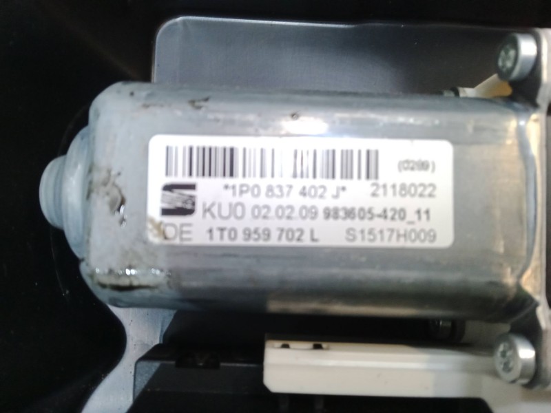 Recambio de elevalunas electrico delantero izquierdo para seat leon (1p1) 1.9 tdi referencia OEM IAM 1P0837402J  