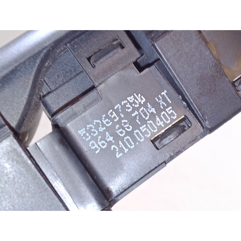 Recambio de mando elevalunas delantero izquierdo para peugeot 407 (6d_) 2.0 hdi 135 (6drhrh, 6drhre, 6drhrg, 6drhrj) referencia 