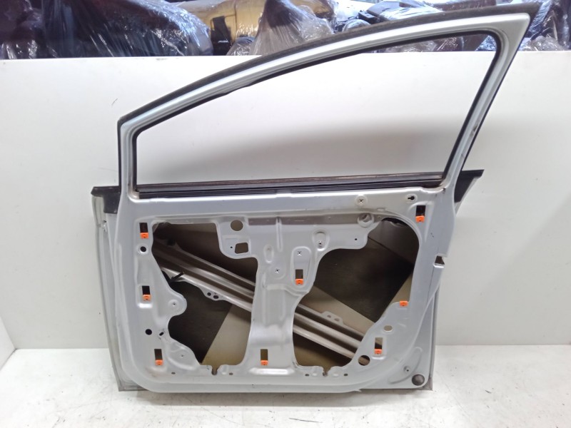 Recambio de puerta delantera derecha para seat leon (1p1) 1.9 tdi referencia OEM IAM   