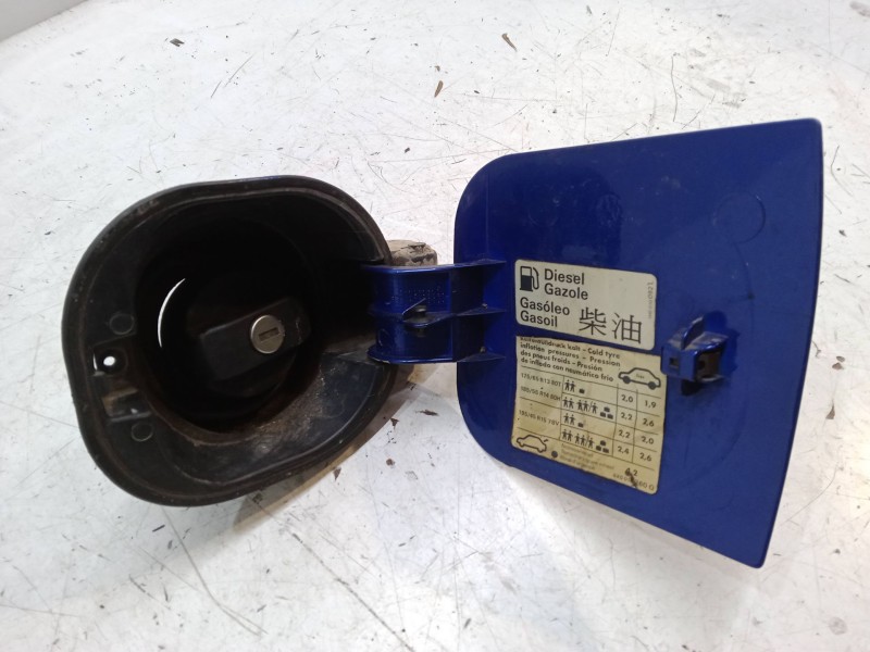 Recambio de tapa exterior combustible para seat arosa (6h1) 1.7 sdi referencia OEM IAM   