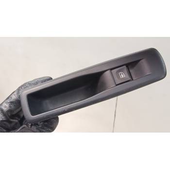MANDO ELEVALUNAS TRASERO IZQUIERDO 829500004R 