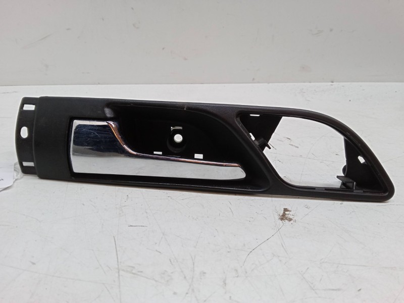 Recambio de maneta interior puerta delantera izquierda para opel zafira b furgoneta/monovolumen (a05) 1.8 van (m75) referencia O Recambio de maneta interior puerta delantera izquierda para opel zafira b furgoneta/monovolumen (a05) 1.8 van (m75) referencia O