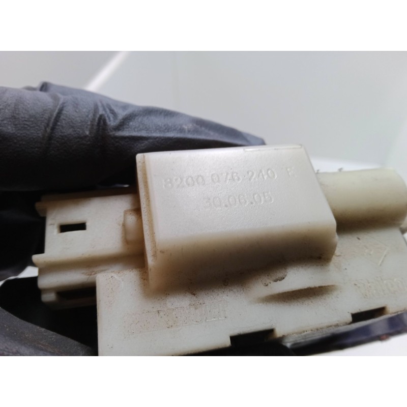 Recambio de cerradura maletero / porton para renault scénic ii (jm0/1_) 1.9 dci (jm0g, jm12, jm1g, jm2c) referencia OEM IAM   