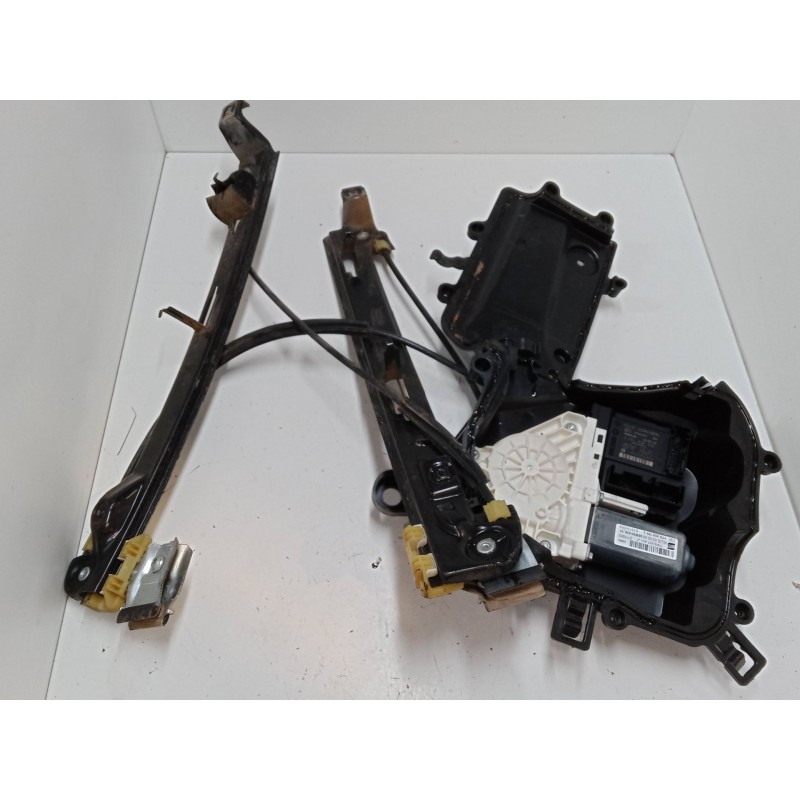 Recambio de elevalunas electrico delantero derecho para seat leon (1p1) 1.9 tdi referencia OEM IAM 1P0837401J 1K0 959 793 P 1T09