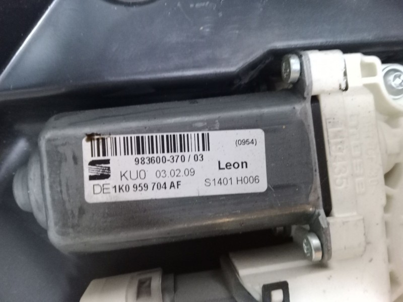 Recambio de elevalunas electrico trasero derecho para seat leon (1p1) 1.9 tdi referencia OEM IAM 1K0959704AF  