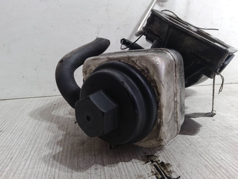 Recambio de bomba aceite para seat leon (1p1) 1.9 tdi referencia OEM IAM   