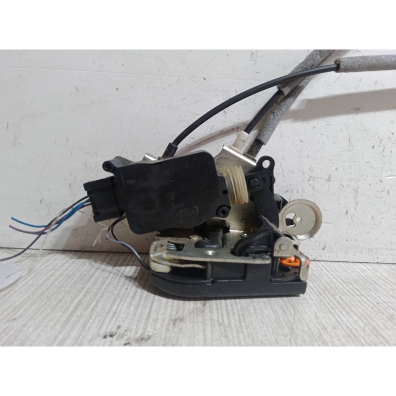 Recambio de cerradura puerta trasera izquierda para mercedes-benz vaneo (414) 1.7 cdi (414.700) referencia OEM IAM A4147300435  