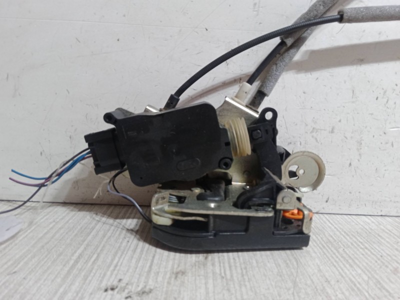 Recambio de cerradura puerta trasera izquierda para mercedes-benz vaneo (414) 1.7 cdi (414.700) referencia OEM IAM A4147300435  