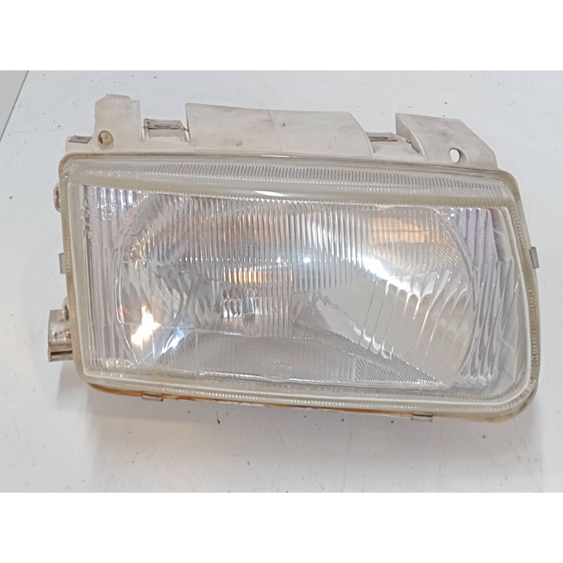 Recambio de faro derecho para volkswagen polo iii (6n1) 64 1.9 d referencia OEM IAM   