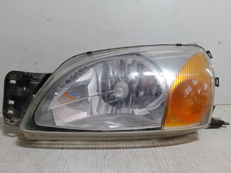 Recambio de faro izquierdo para ford fiesta iv (ja_, jb_) 1.3 i referencia OEM IAM YS6113006AK  0301173301