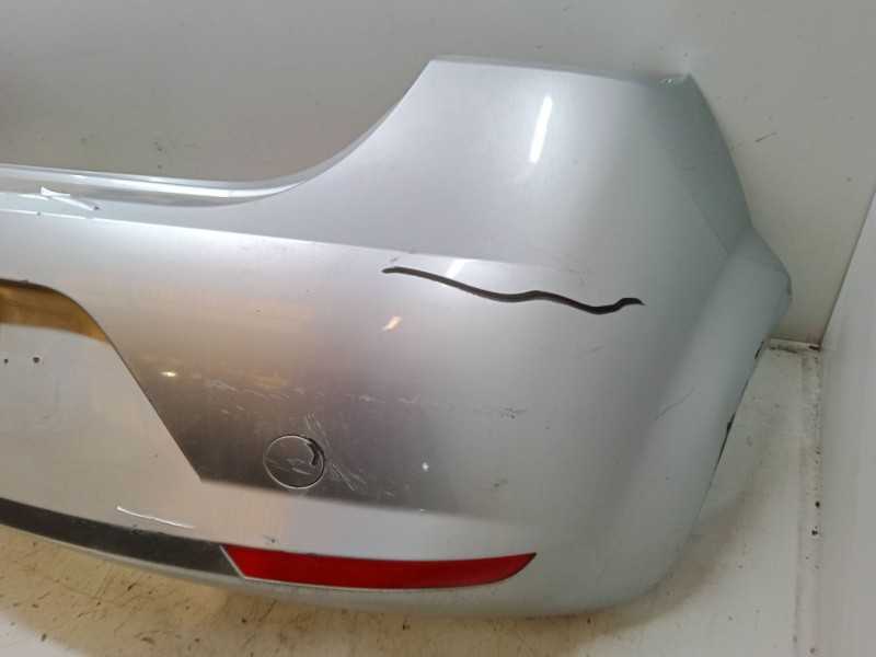 Recambio de paragolpes trasero para seat leon (1p1) 1.9 tdi referencia OEM IAM 1P0807421  