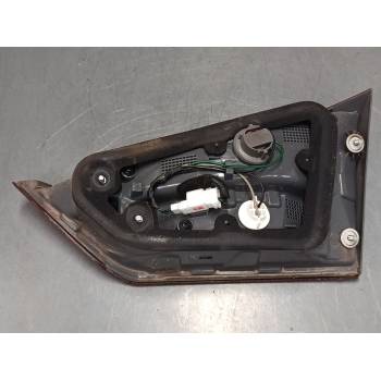 PILOTO TRASERO PORTON IZQUIERDO 924031k0 