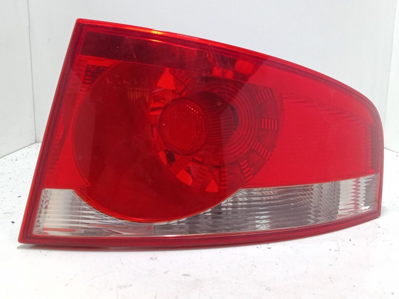 Recambio de piloto trasero derecho para seat altea (5p1) 2.0 tdi 16v referencia OEM IAM   