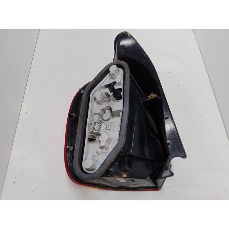 Recambio de piloto trasero derecho para renault modus / grand modus (f/jp0_) 1.2 (jp0c, jp0k, fp0c, fp0k, fp0p, jp0p, jp0t) refe