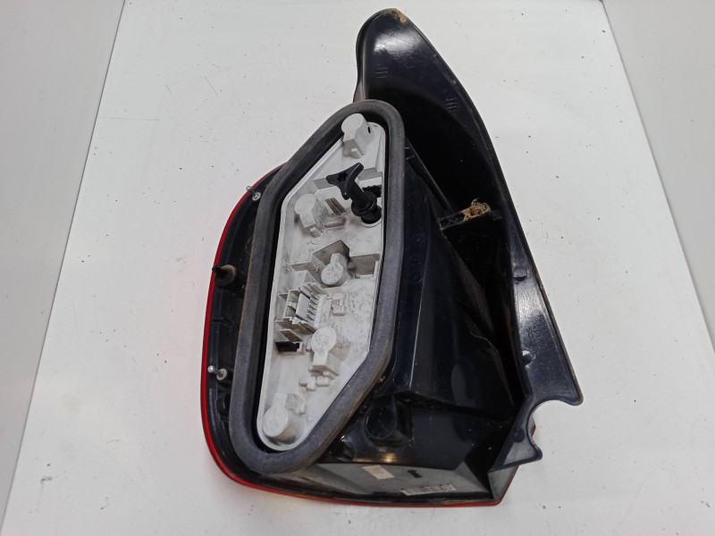 Recambio de piloto trasero derecho para renault modus / grand modus (f/jp0_) 1.2 (jp0c, jp0k, fp0c, fp0k, fp0p, jp0p, jp0t) refe