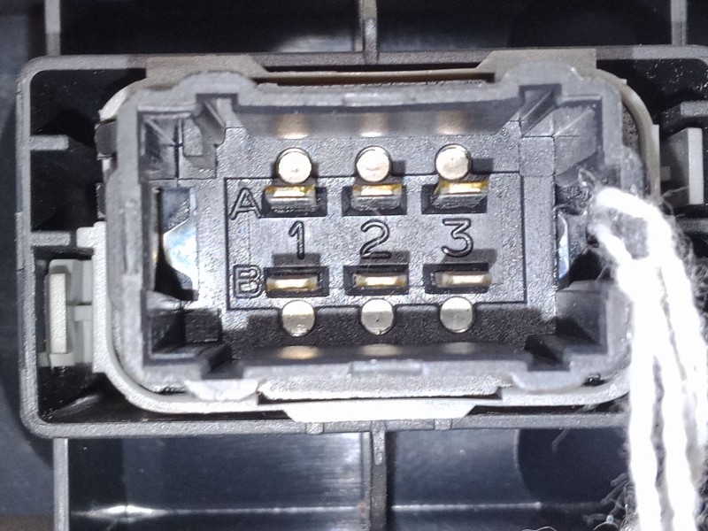 Recambio de mando elevalunas delantero derecho para renault modus / grand modus (f/jp0_) 1.2 (jp0c, jp0k, fp0c, fp0k, fp0p, jp0p