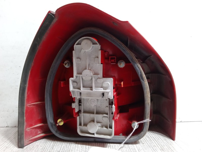 Recambio de piloto trasero derecho para audi a3 (8l1) 1.9 tdi referencia OEM IAM   