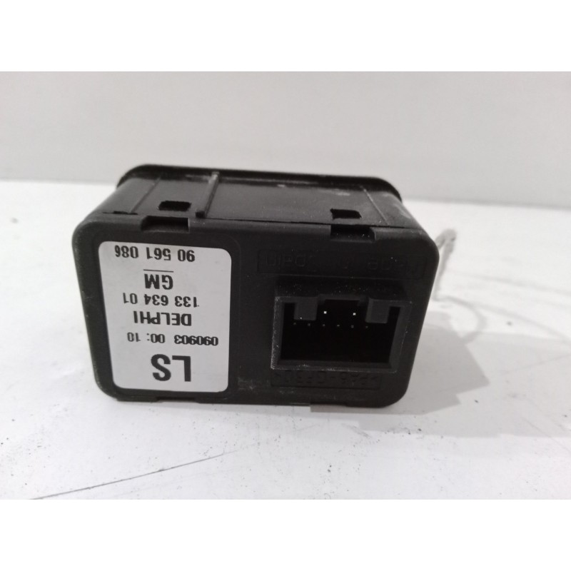 Recambio de mando elevalunas delantero izquierdo para opel zafira a monospace (t98) 2.0 dti 16v (f75) referencia OEM IAM 9056108