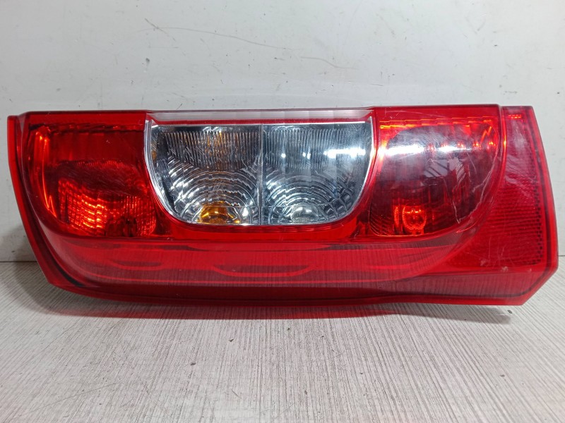 Recambio de piloto trasero izquierdo para fiat qubo (225_) 1.3 d multijet (225axg1a, 225cxg1a, 225axg11, 225cxg11) referencia OE