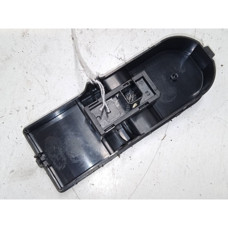 Recambio de mando elevalunas delantero derecho para opel zafira b furgoneta/monovolumen (a05) 1.9 cdti van (m75) referencia OEM 