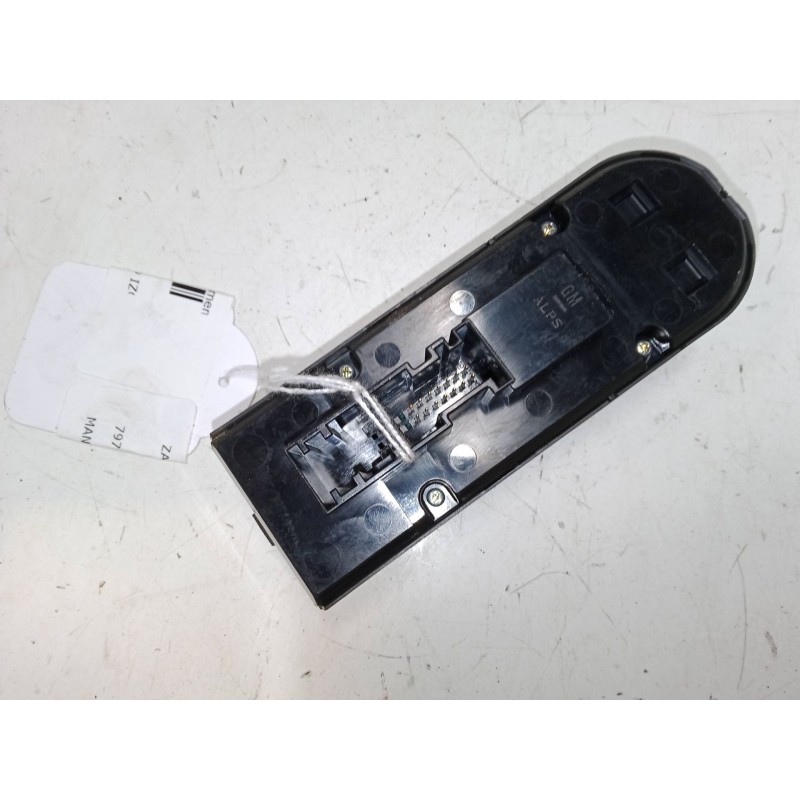 Recambio de mando elevalunas delantero izquierdo para opel zafira b furgoneta/monovolumen (a05) 1.9 cdti van (m75) referencia OE