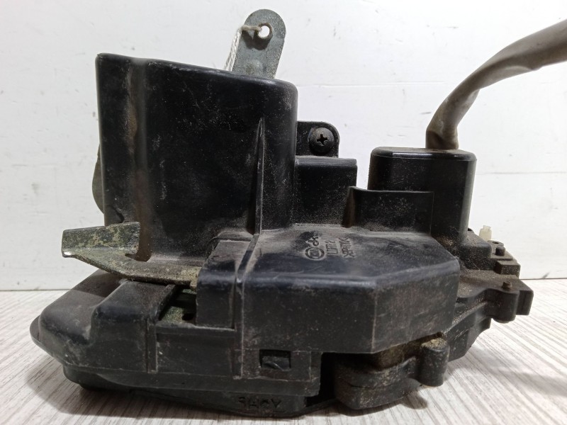 Recambio de cerradura puerta trasera derecha para kia cerato i hatchback (ld) 1.6 referencia OEM IAM   