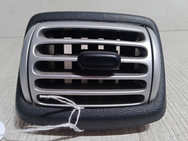 Recambio de aireador derecho para smart fortwo cabrio (451) 0.8 cdi (451.400) referencia OEM IAM A4518300154  
