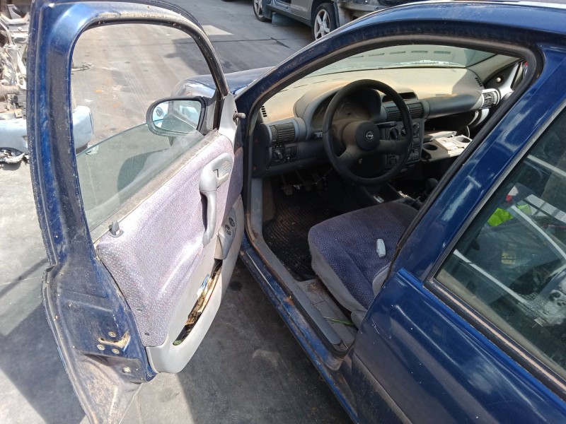 opel corsa b (s93) del año 1993