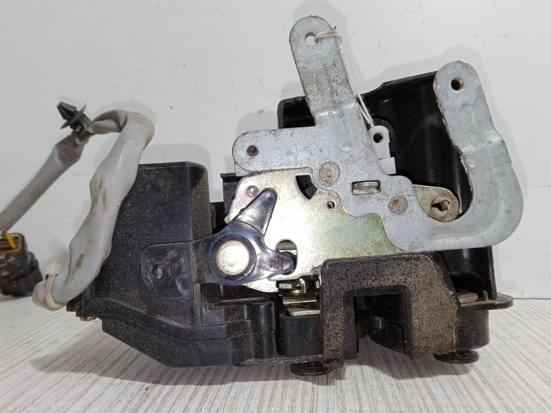 Recambio de cerradura puerta trasera derecha para kia cerato i hatchback (ld) 1.6 referencia OEM IAM   