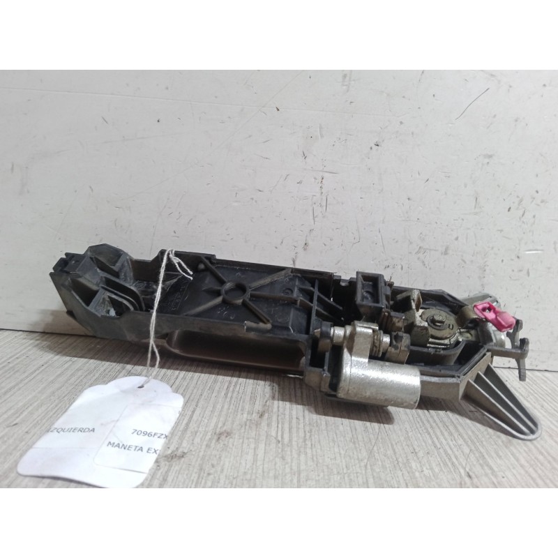 Recambio de maneta exterior puerta delantera izquierda para nissan note (e11, ne11) 1.5 dci referencia OEM IAM   