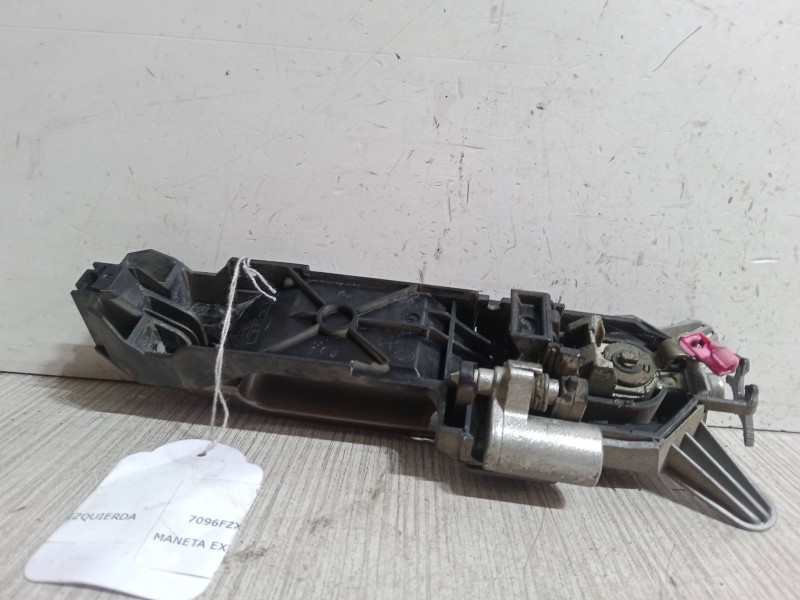 Recambio de maneta exterior puerta delantera izquierda para nissan note (e11, ne11) 1.5 dci referencia OEM IAM   