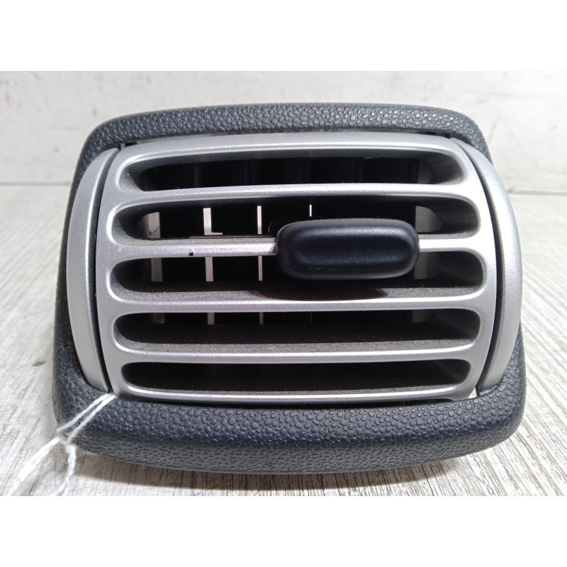 Recambio de aireador izquierdo para smart fortwo cabrio (451) 0.8 cdi (451.400) referencia OEM IAM   