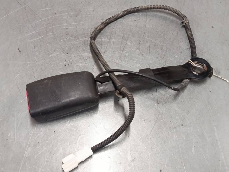 ANCLAJE CINTURON DELANTERO IZQUIERDO 