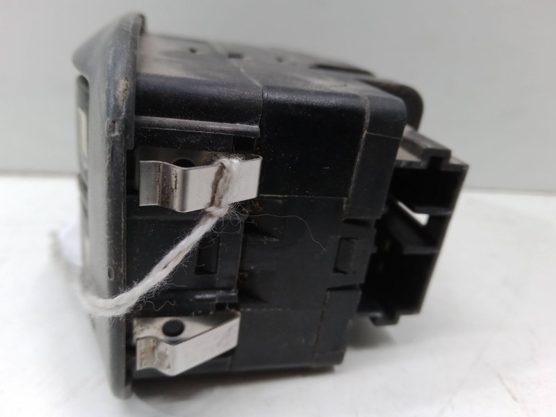 Recambio de mando elevalunas delantero izquierdo para peugeot 306 hatchback (7a, 7c, n3, n5) 1.6 referencia OEM IAM   