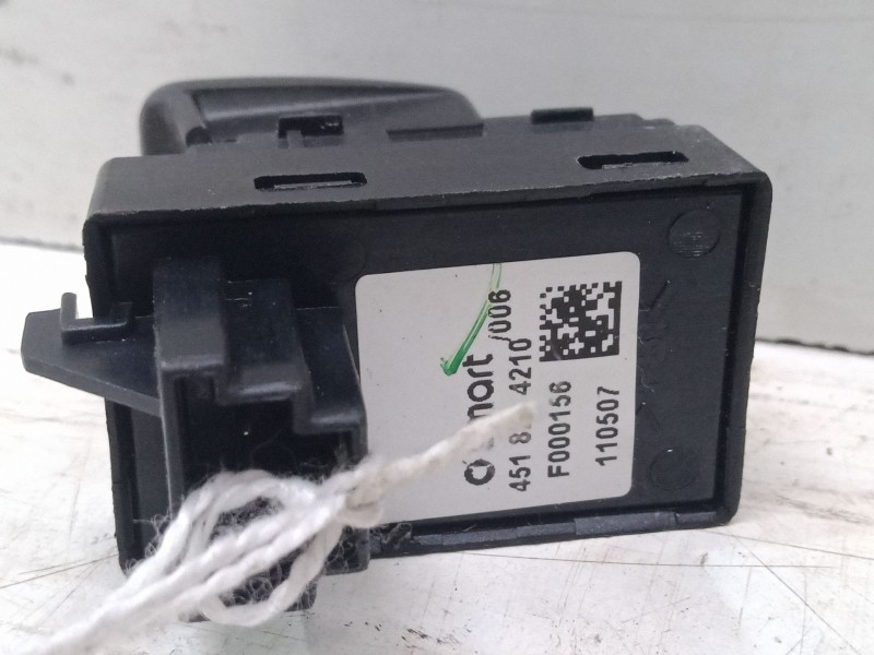 Recambio de mando elevalunas delantero derecho para smart fortwo cabrio (451) 0.8 cdi (451.400) referencia OEM IAM 4518204210  