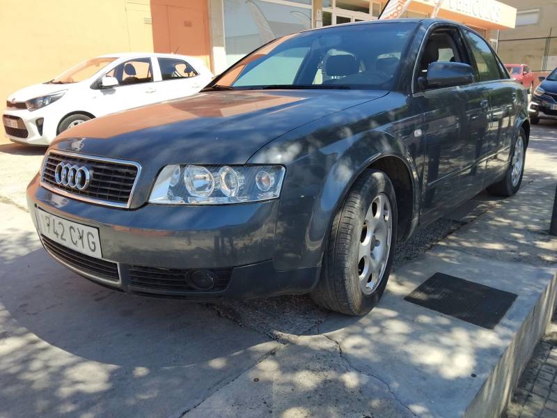 AUDI A4 B7 (8EC)